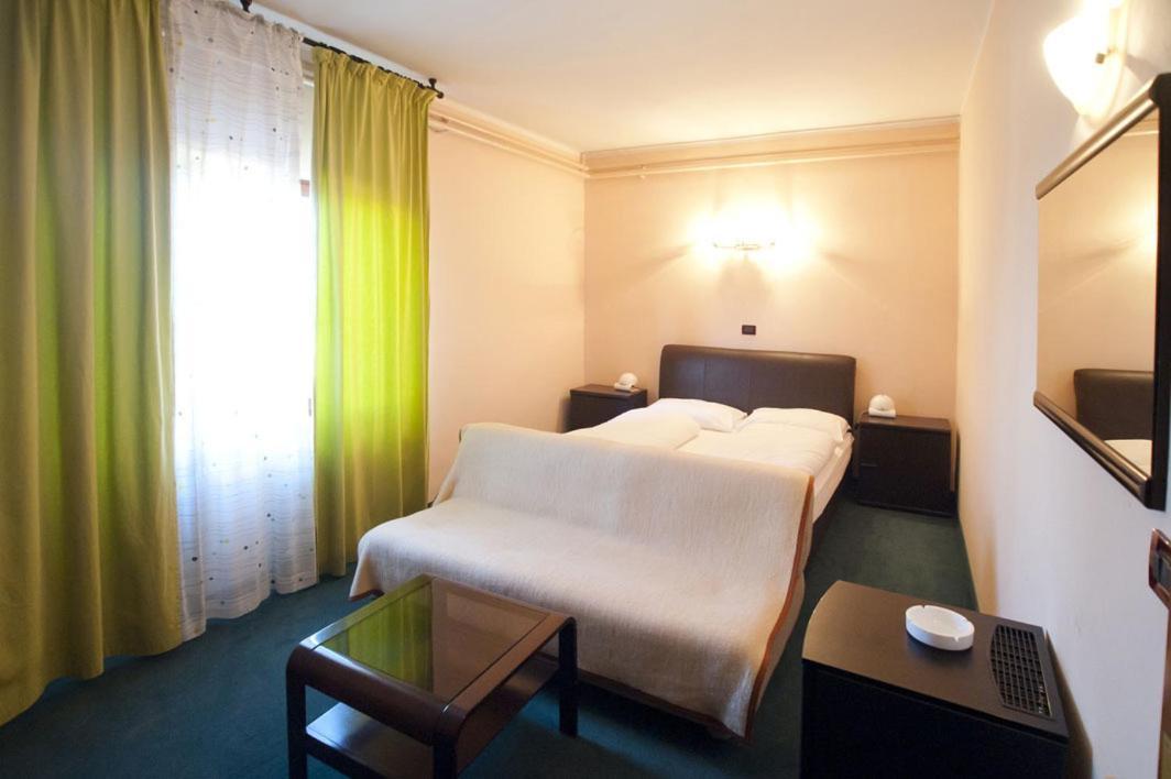 Hotel Zephyr - Plovanija Buje Habitación foto